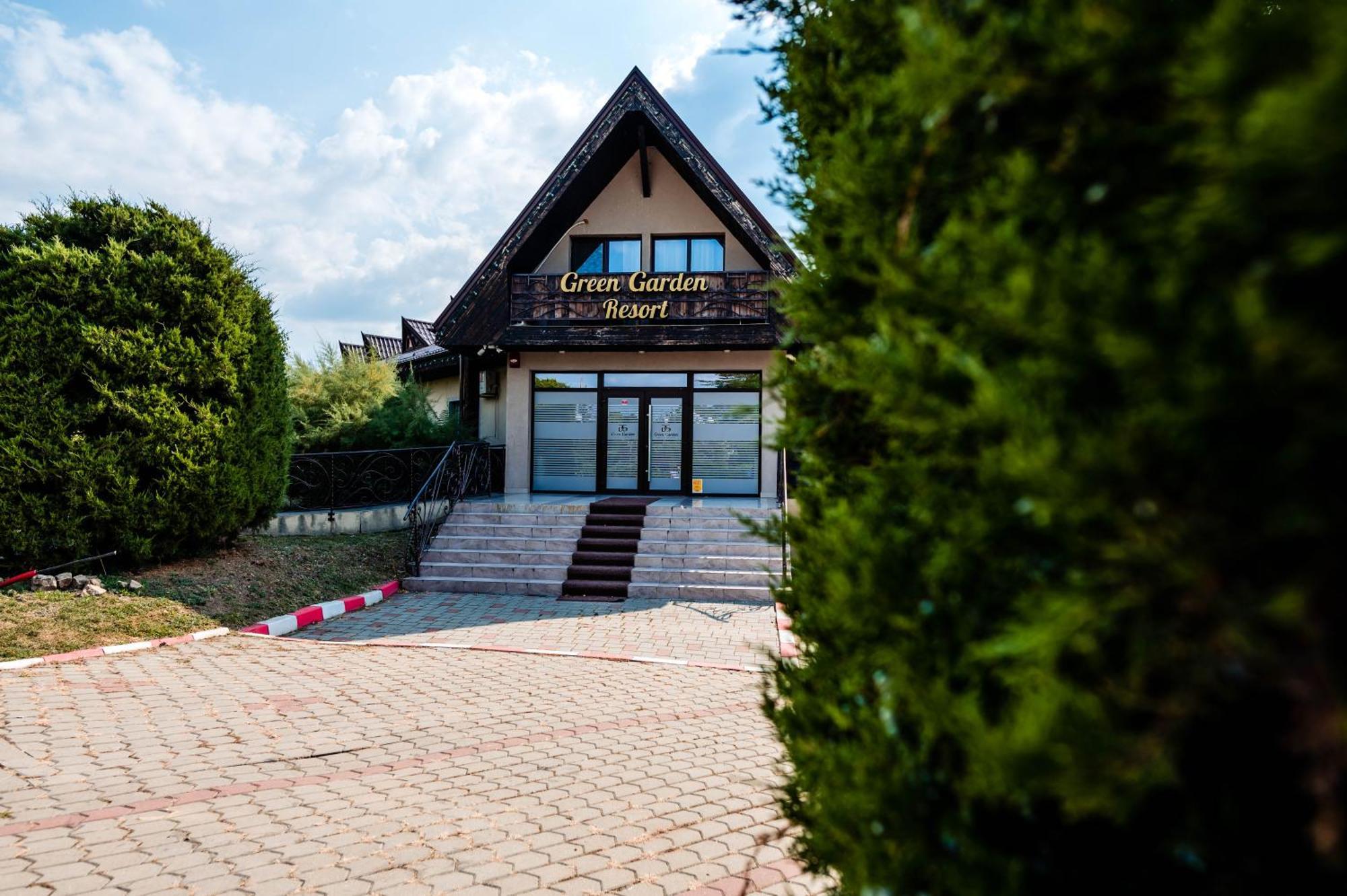 Green Garden Resort Odobesti Exterior foto