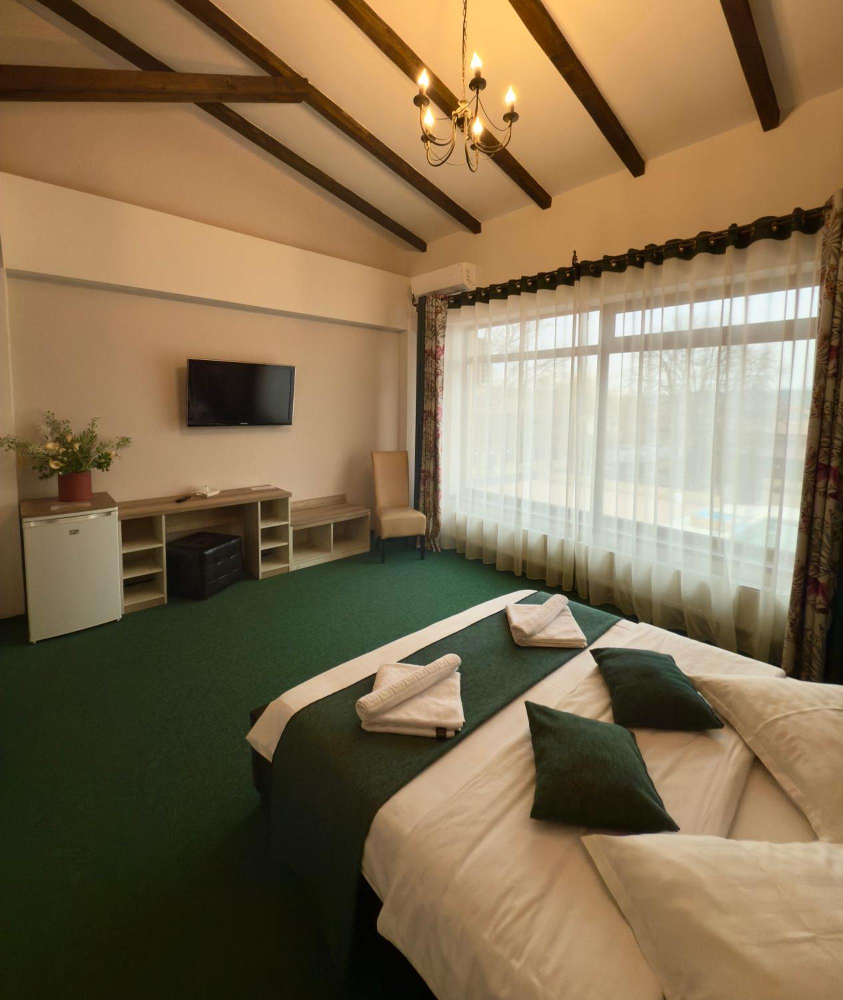 Green Garden Resort Odobesti Exterior foto