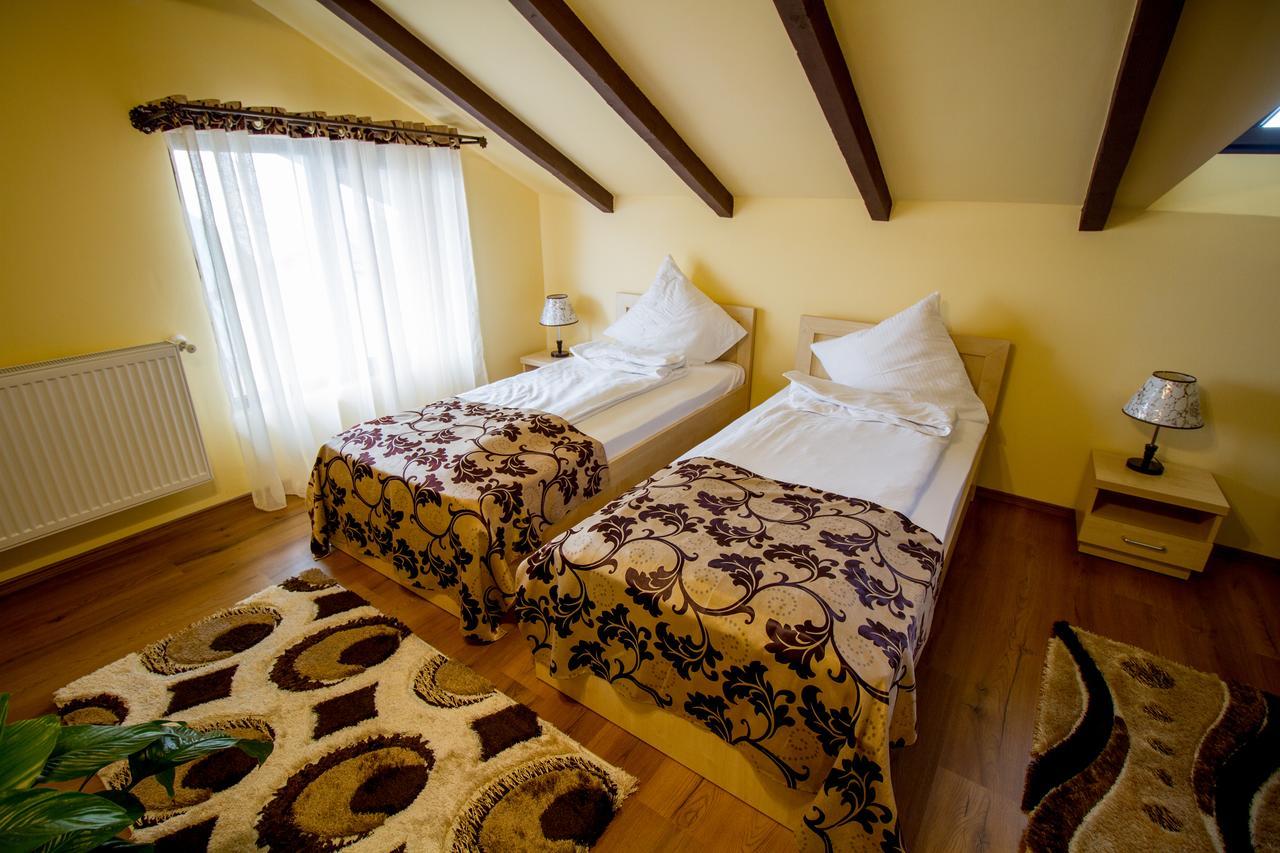 Green Garden Resort Odobesti Zimmer foto