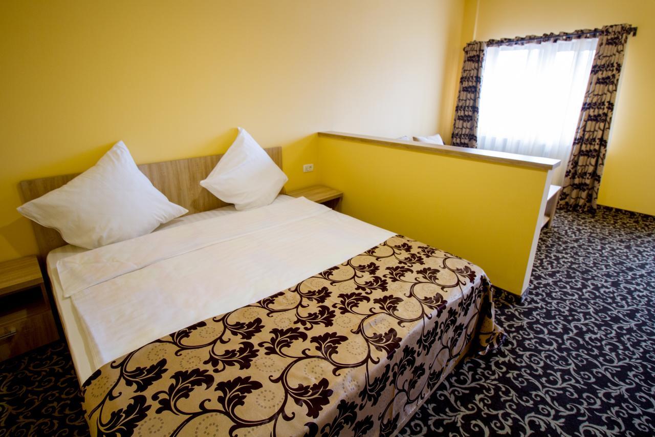 Green Garden Resort Odobesti Zimmer foto